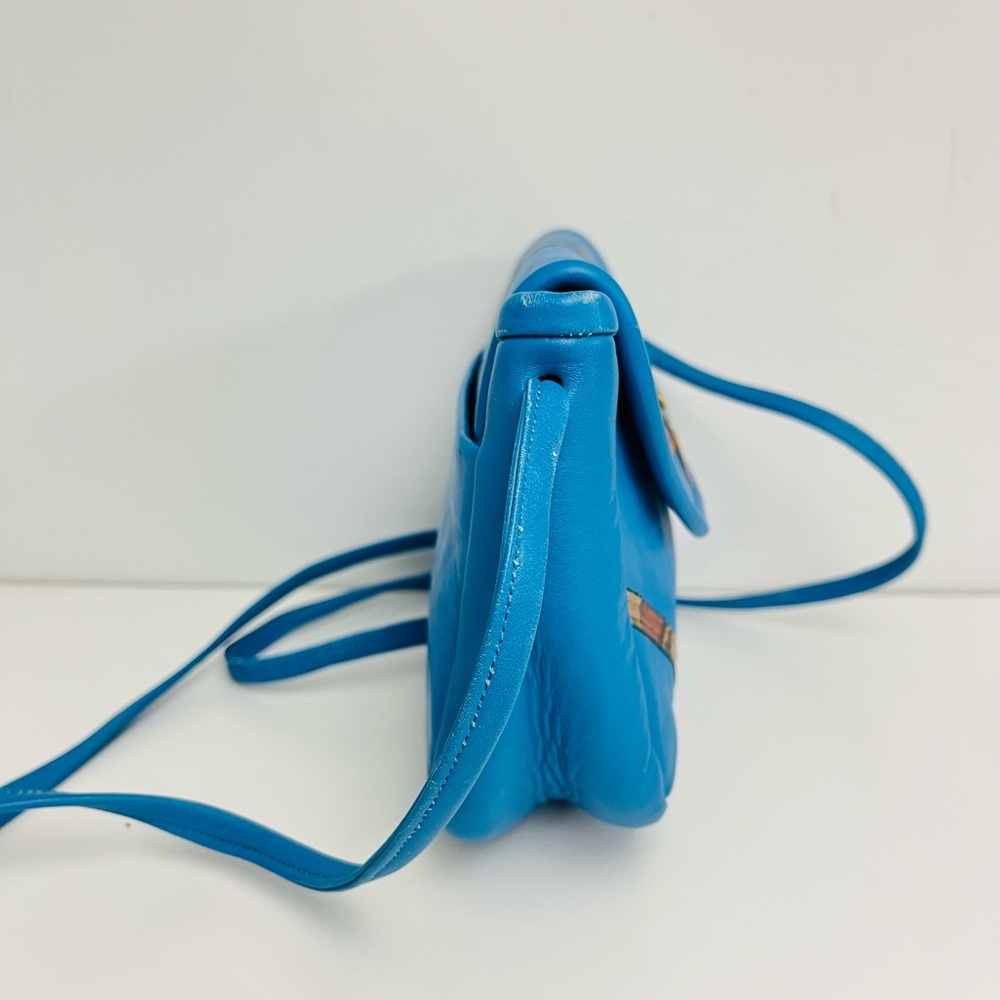 Bright Turquoise Leather with Abstract Detail Crossbody - Picture 7 of 12